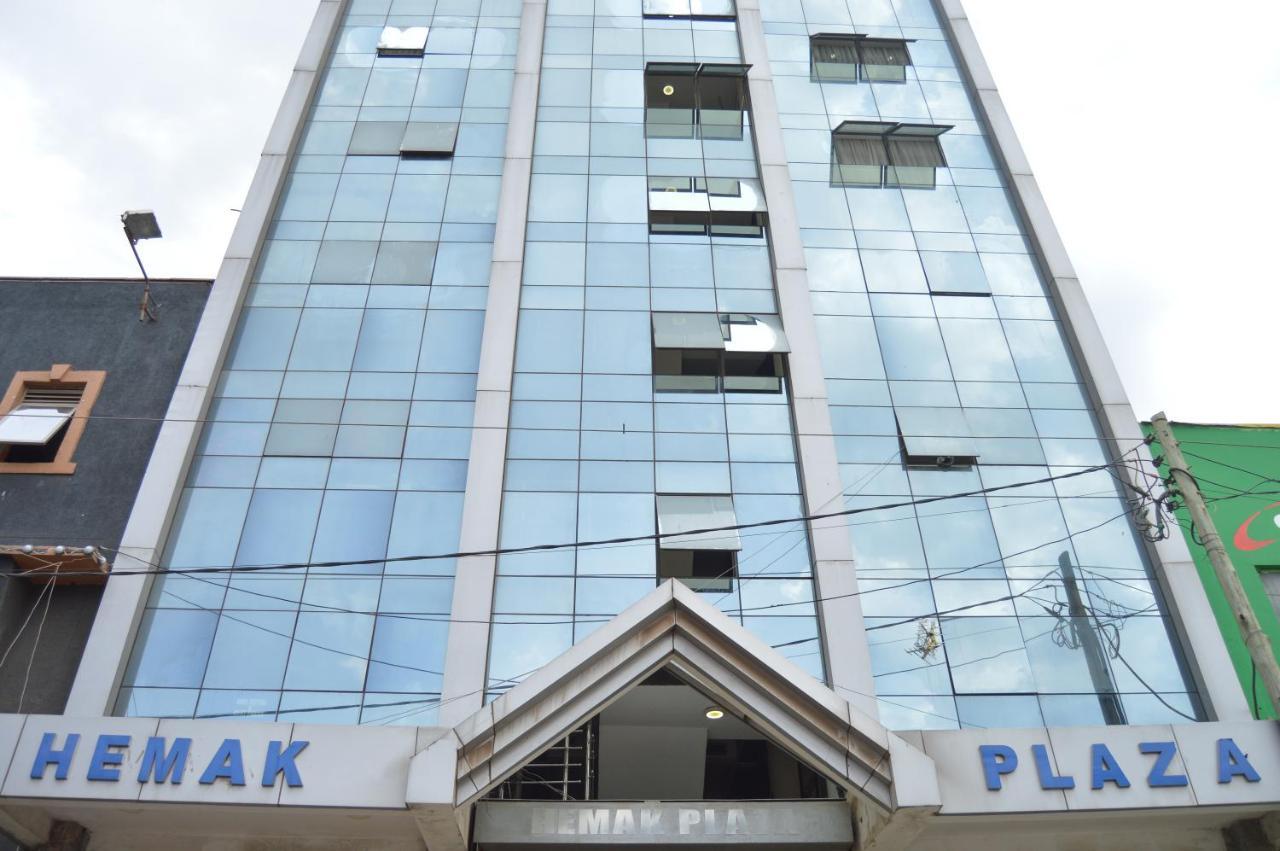 Hemak Suites Nairobi Ngoại thất bức ảnh