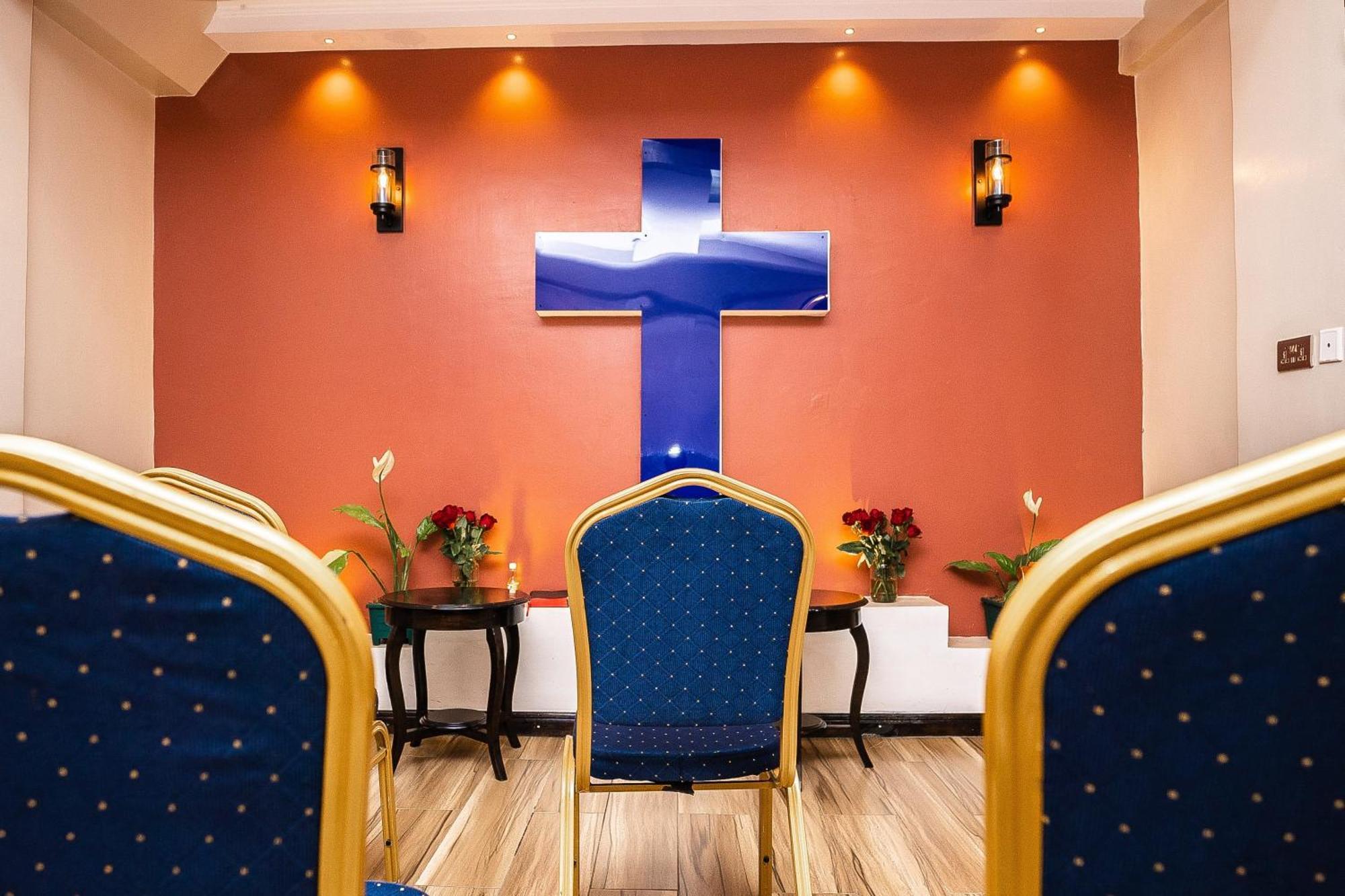 Hemak Suites Nairobi Ngoại thất bức ảnh