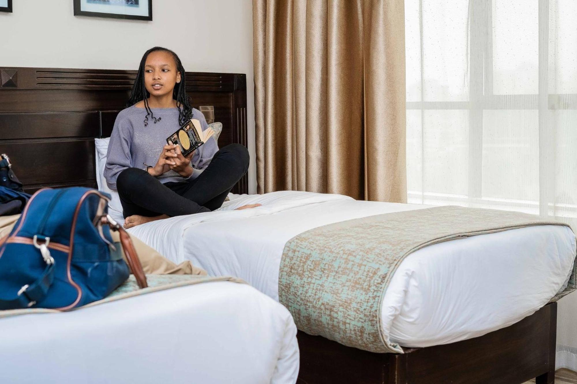 Hemak Suites Nairobi Ngoại thất bức ảnh