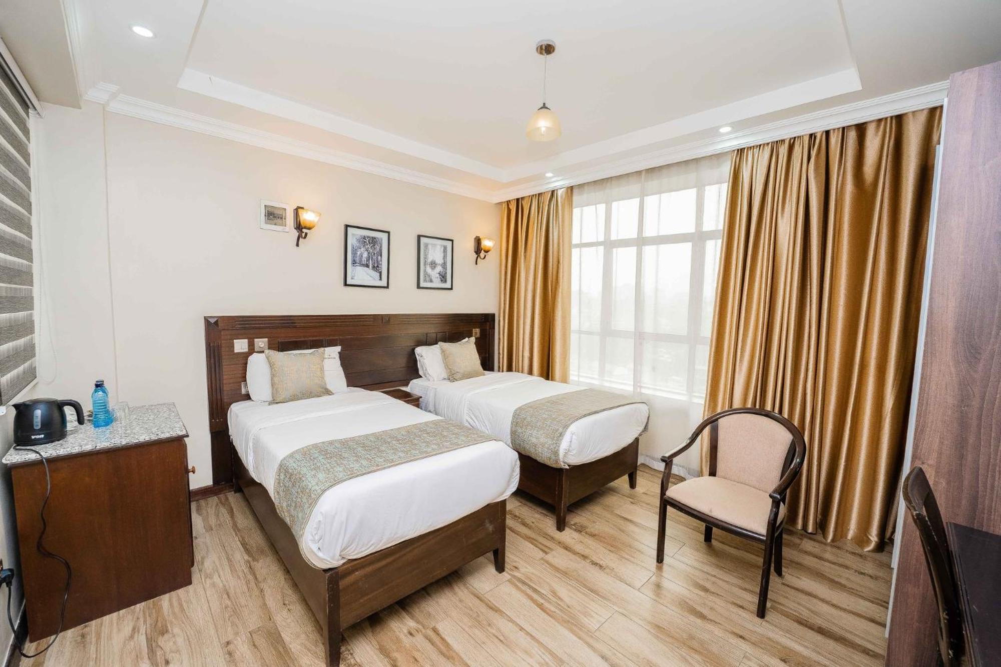 Hemak Suites Nairobi Ngoại thất bức ảnh