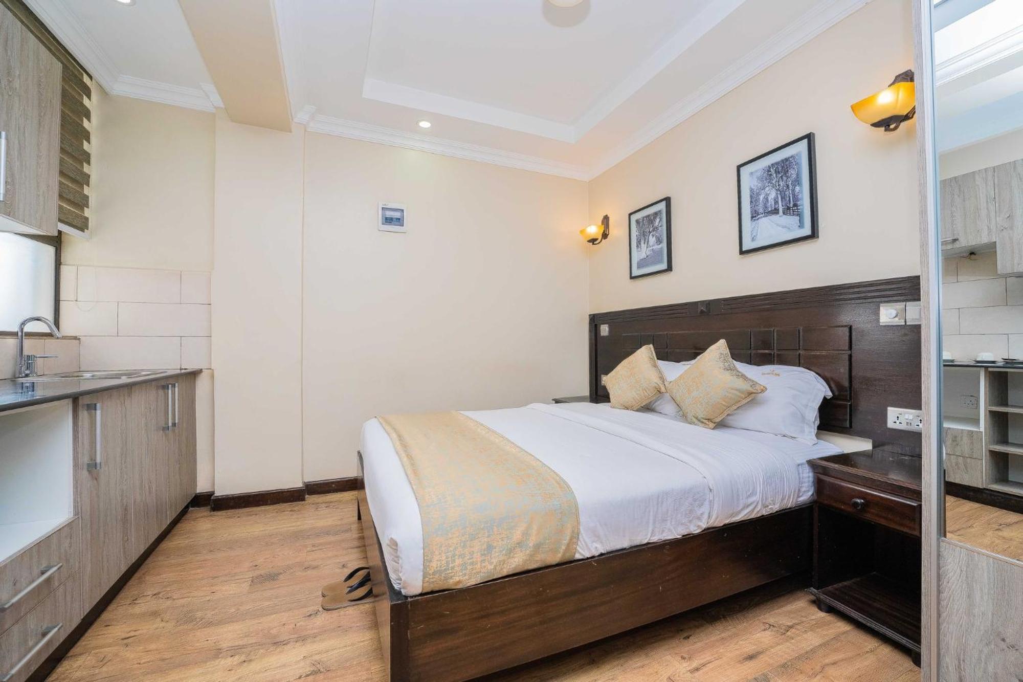 Hemak Suites Nairobi Ngoại thất bức ảnh