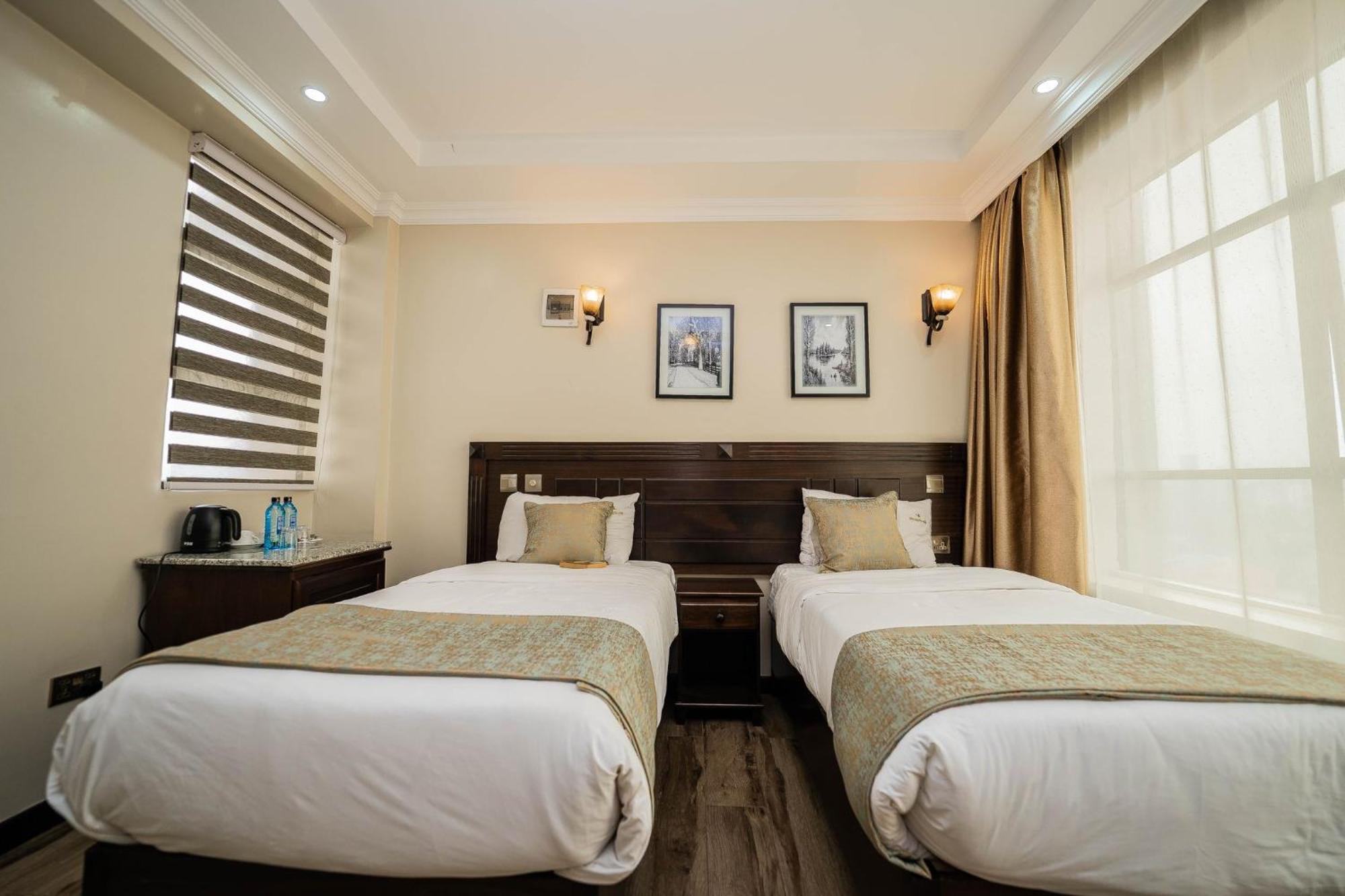 Hemak Suites Nairobi Ngoại thất bức ảnh