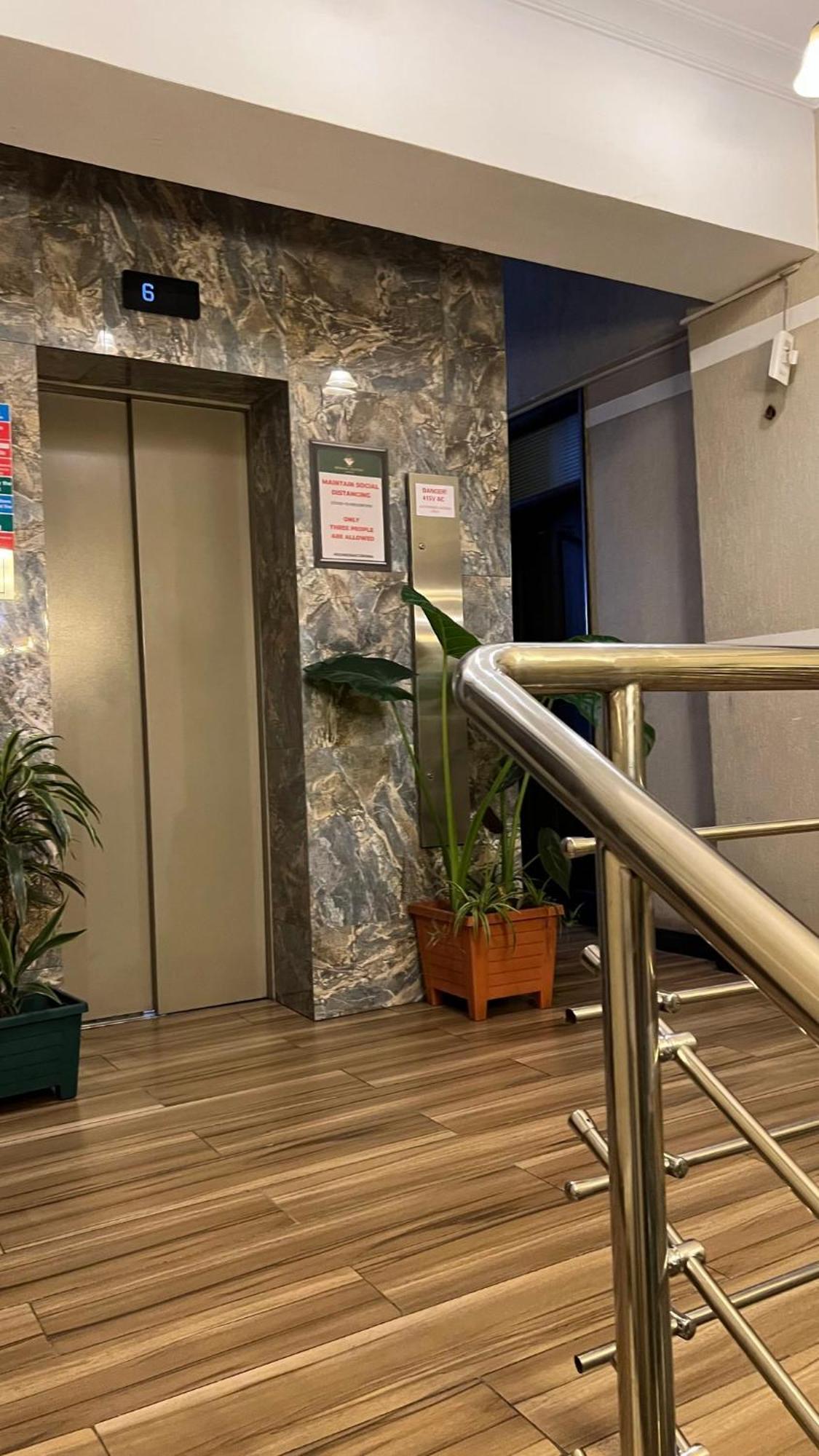 Hemak Suites Nairobi Ngoại thất bức ảnh
