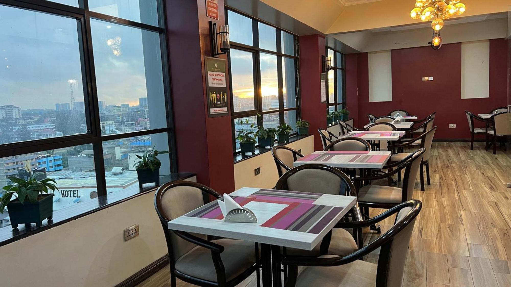 Hemak Suites Nairobi Ngoại thất bức ảnh