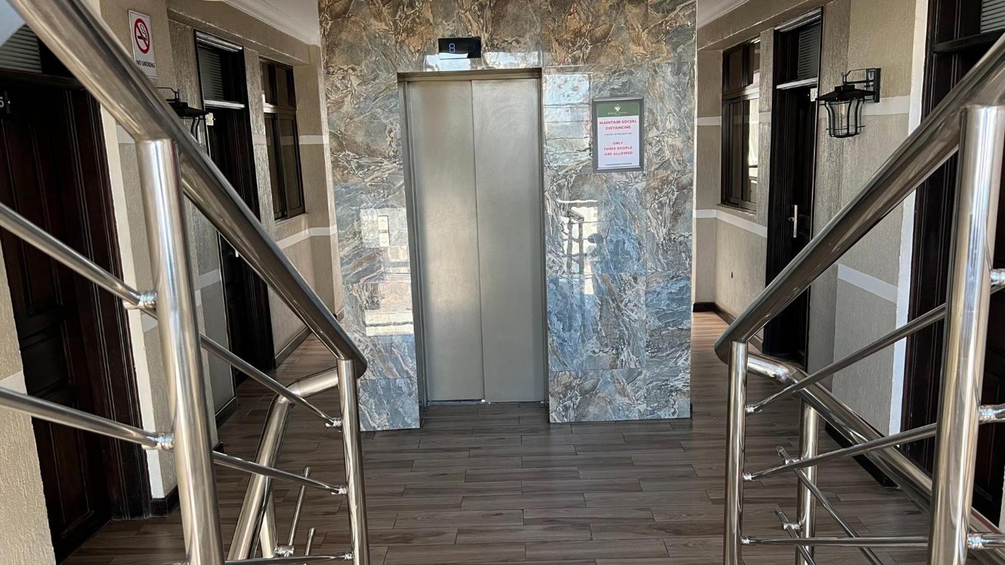 Hemak Suites Nairobi Ngoại thất bức ảnh